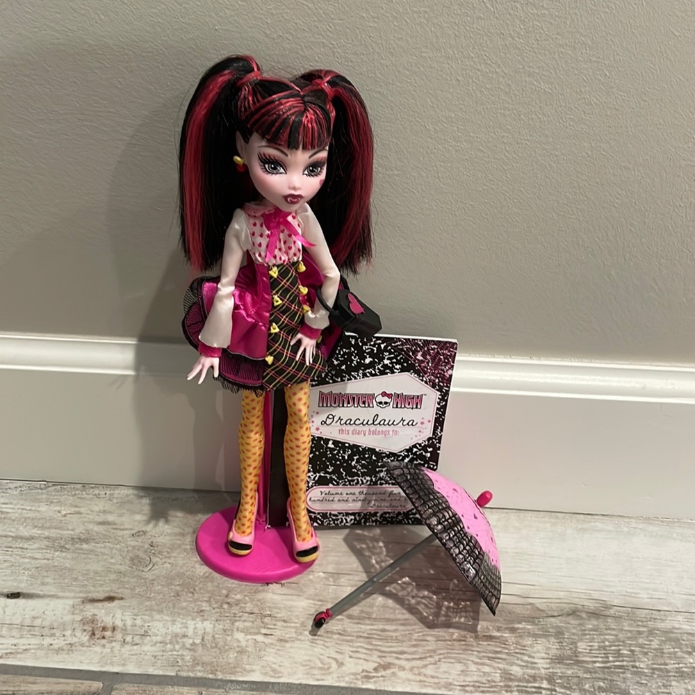 Monsterhigh 2010 Draculaura lovebitten